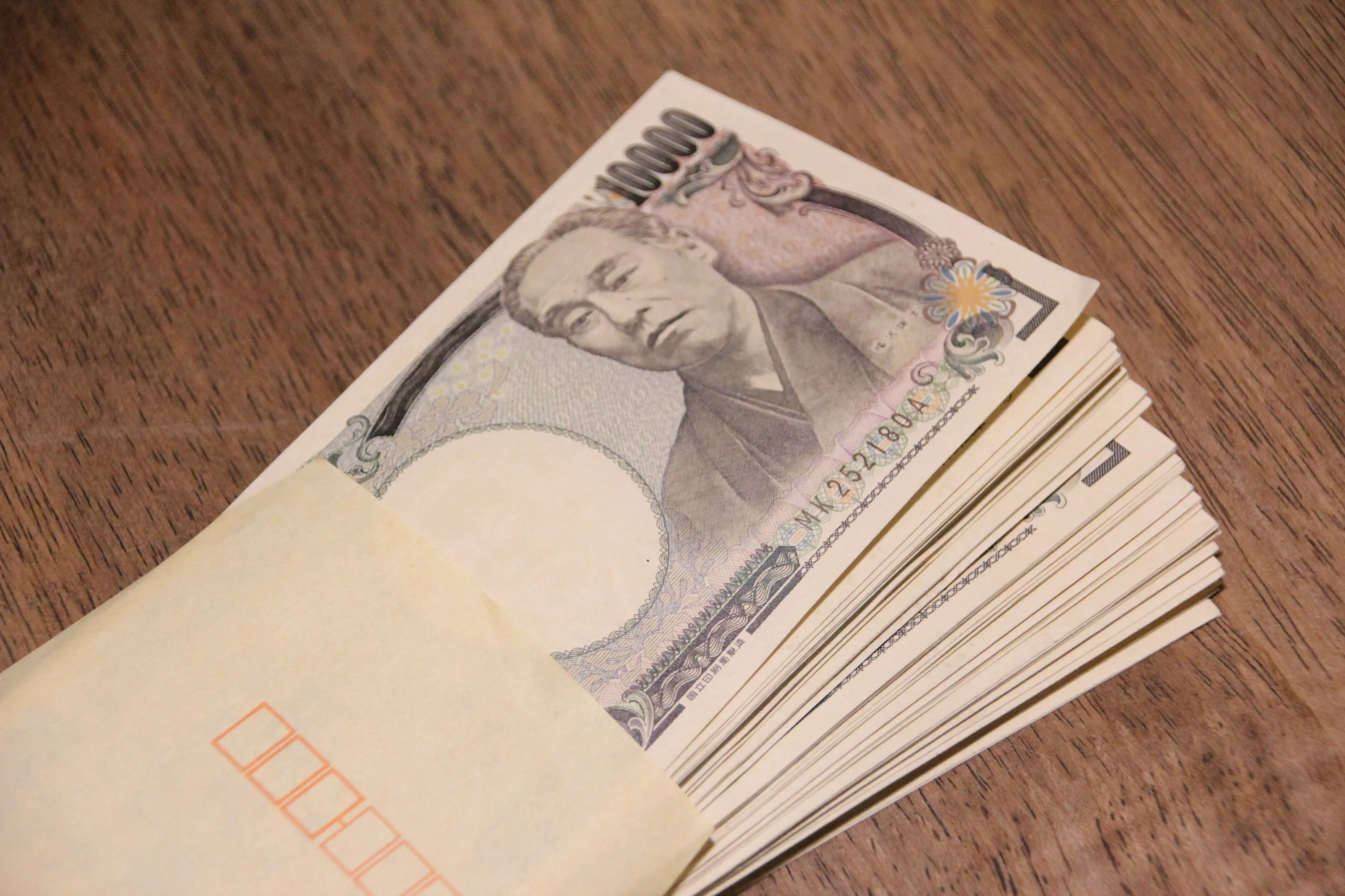 ぶっちゃけ歌舞伎町のホストの給料ってどれくらいなの？