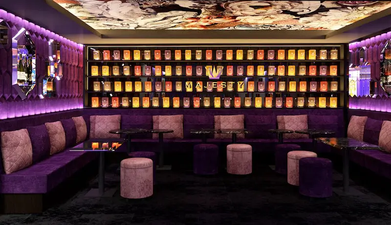 MAJESTYの内装2