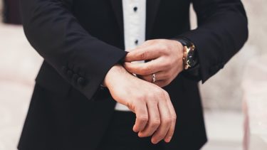 新人向け｜求人を調べるならホストの待遇、給料、移籍、引き抜き情報もチェック！
